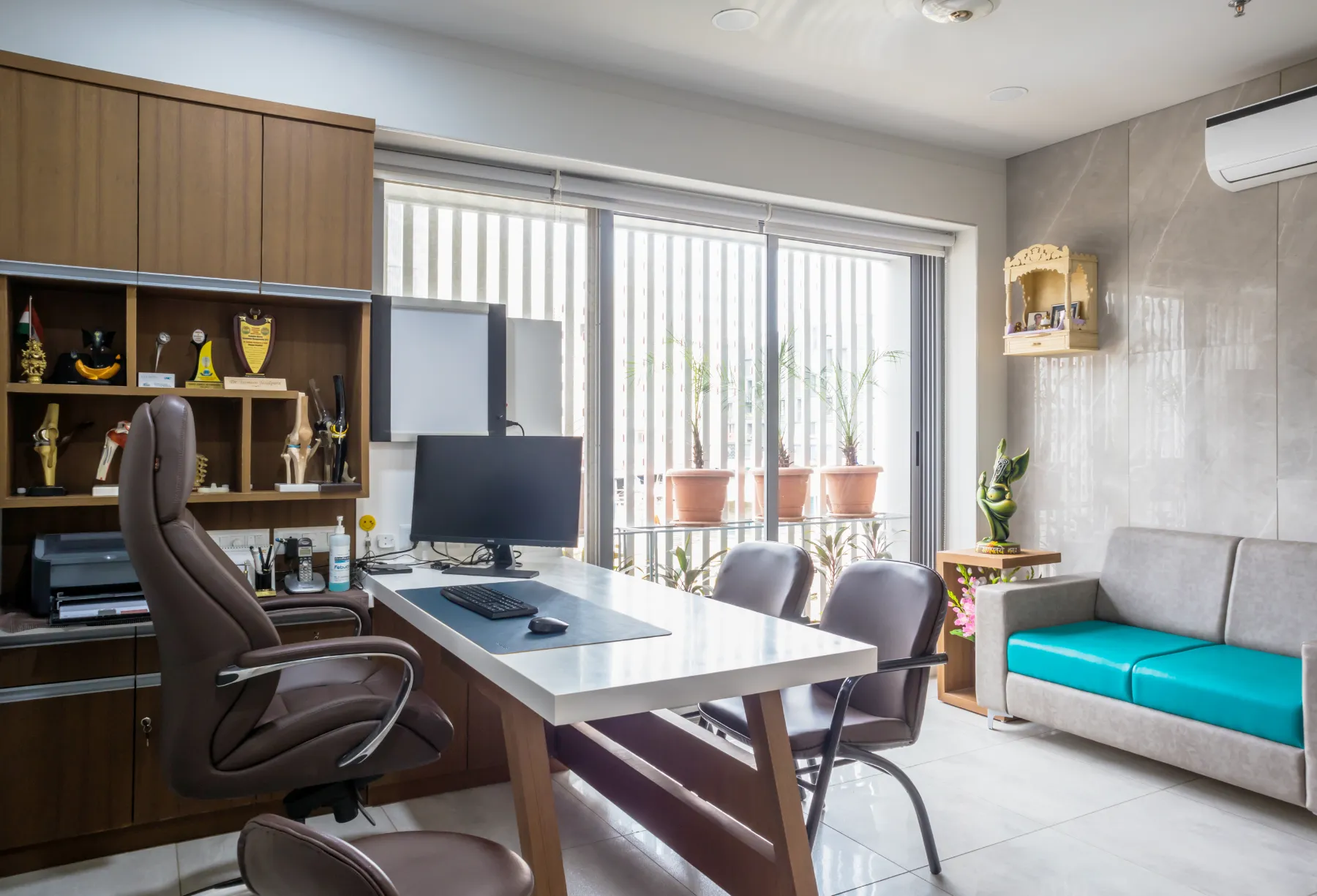 Vaishvi Orthpaedic Hospital