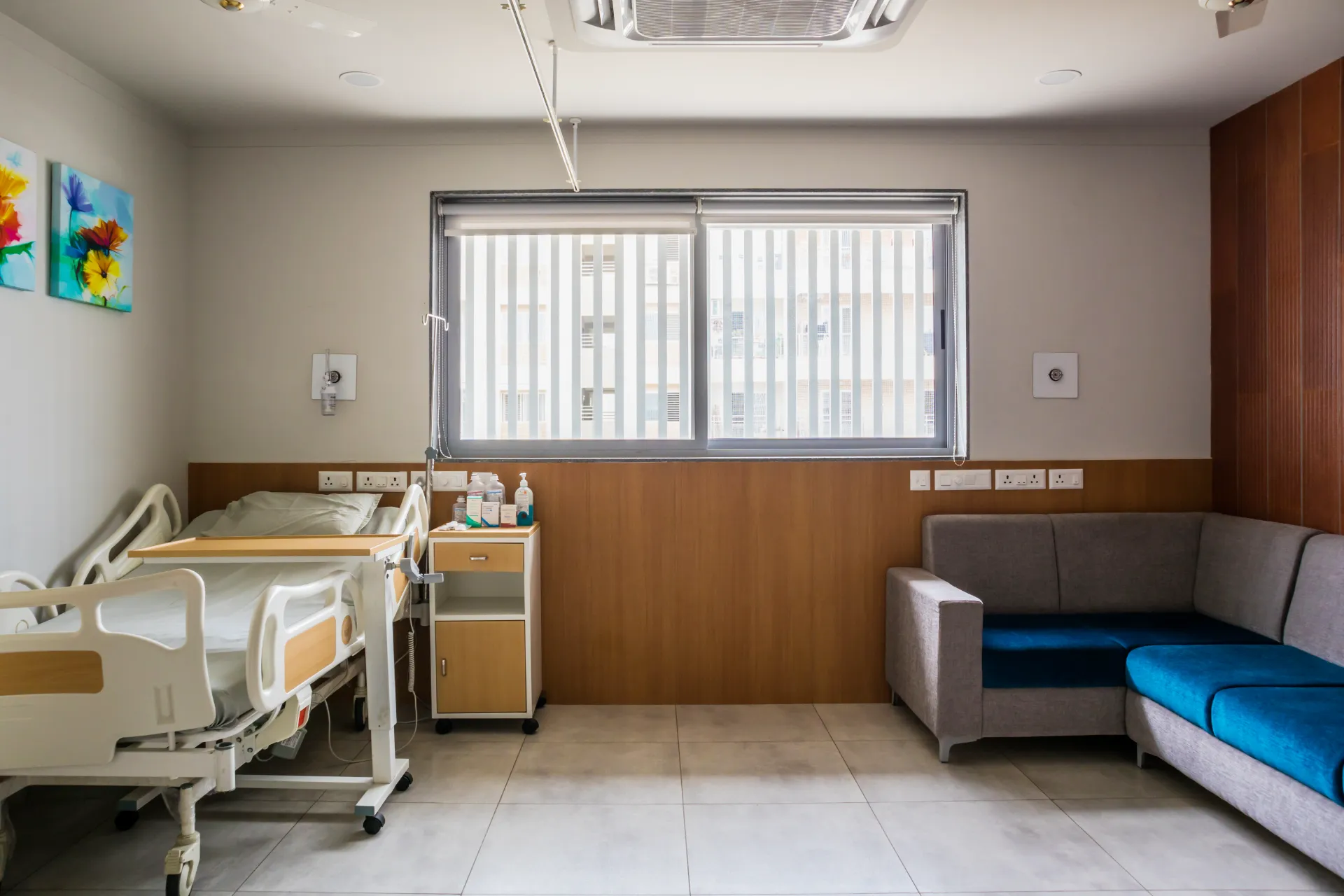 Vaishvi Orthpaedic Hospital